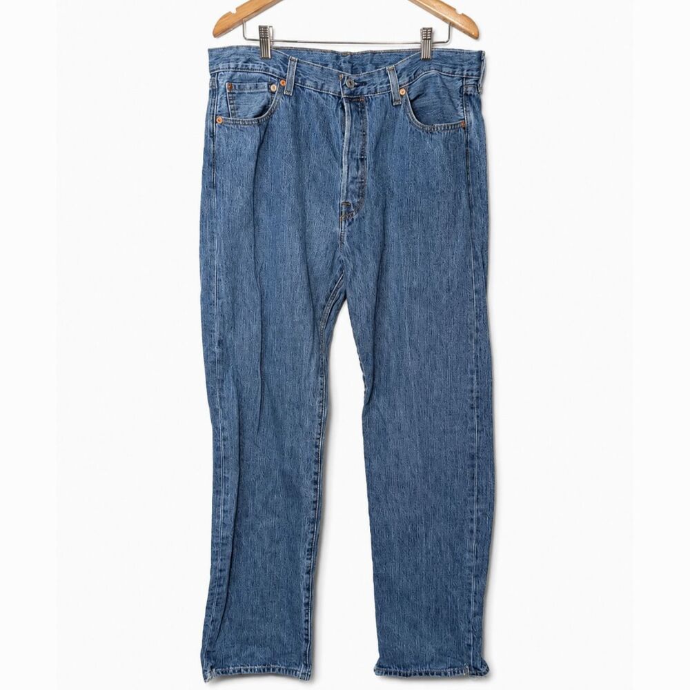 Levi's 501  Jeans W36 L34 Medium Wash Button Fly Straight Leg Men's Cotton Denim